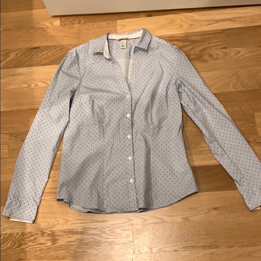 Button down top! - Picture 4 of 6